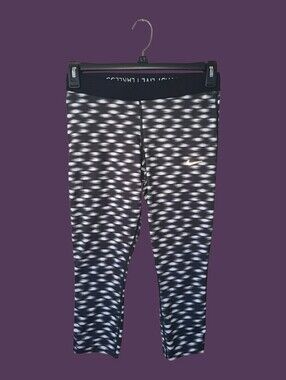 Nike Girls Black & White Dotted Print Leggings